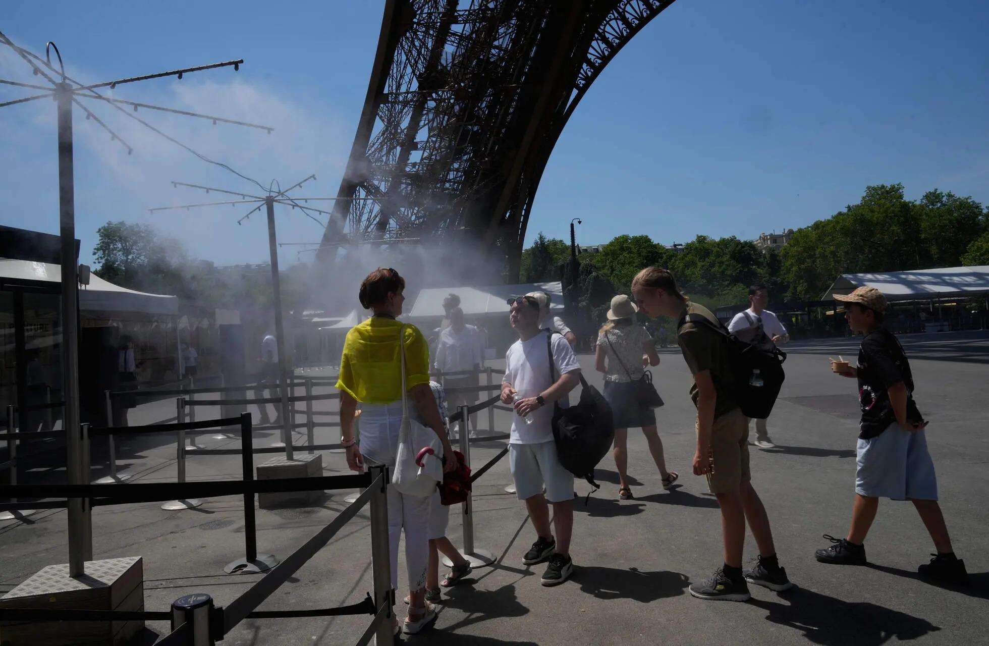 Europe on red alert as record heatwave pushes health systems to brink