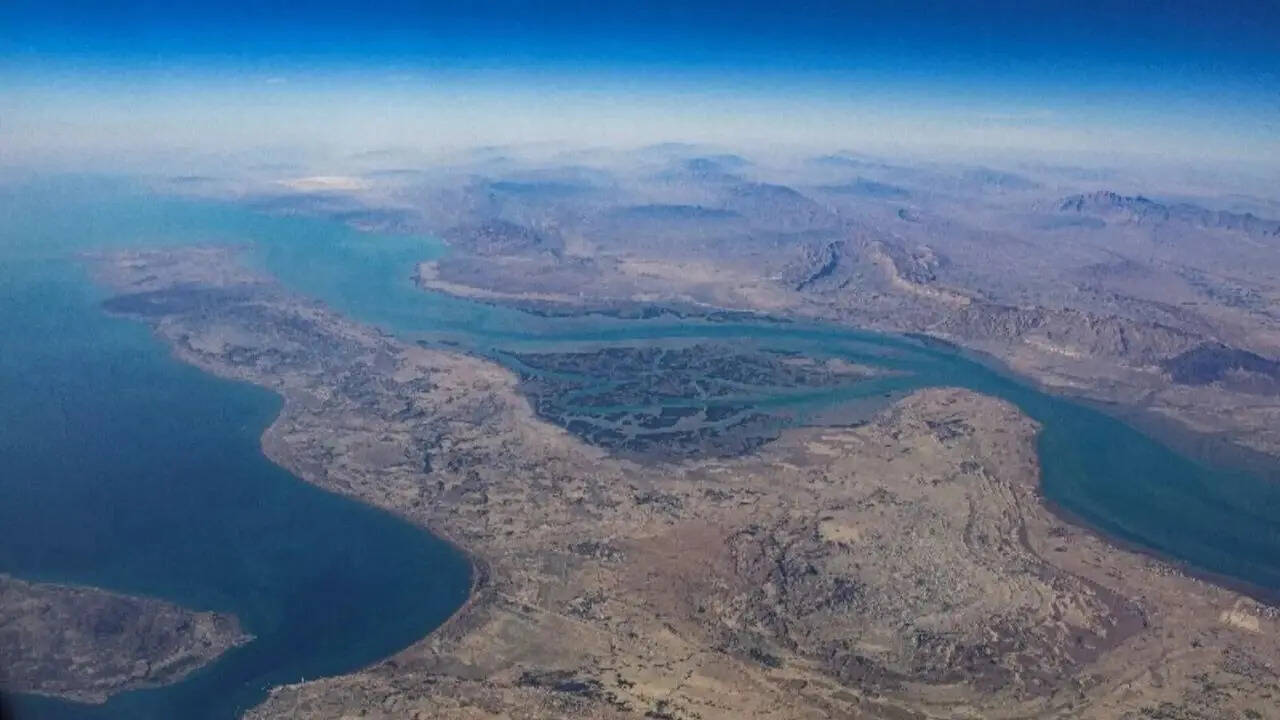 IRGC claims retaliatory strikes on US sites in Gulf, warns of 'broader response'