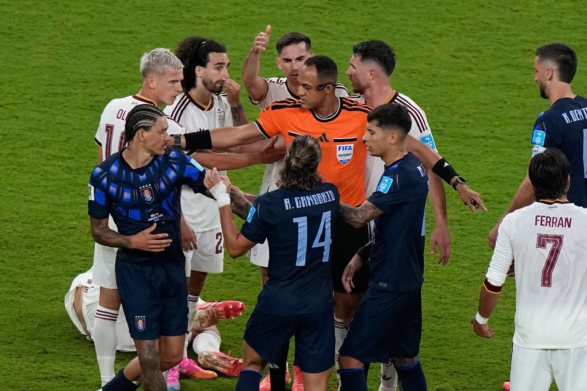 spain-uruguay-wcup-soccer.jpg