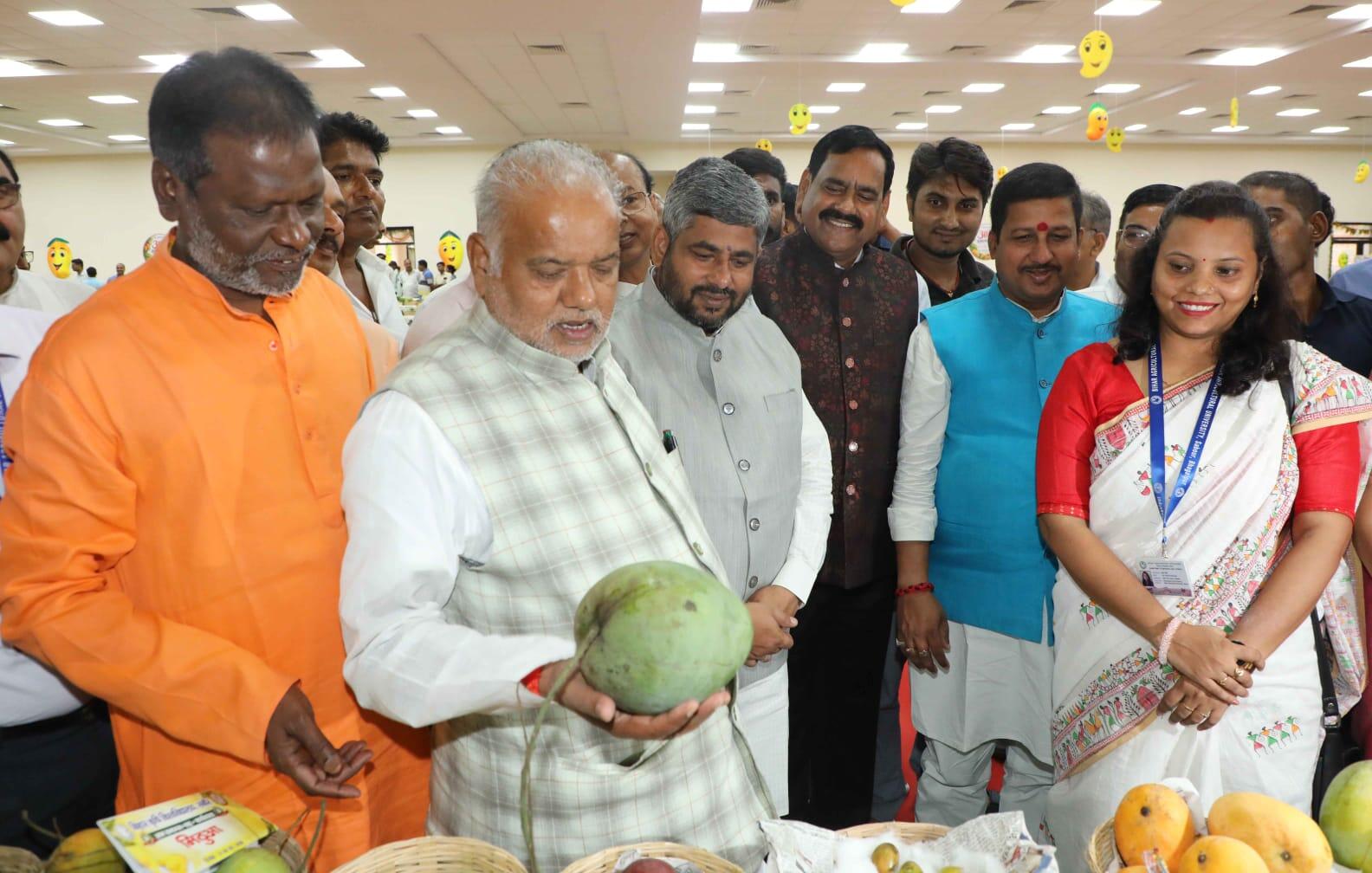 bcb97a25-3bb5-4480-b703-2b4b890e9c7a_28.06.2026_BGP_PHOTO-4-Bihar_Minister_Shrawan_Kumar_And_Others_Partcipating_In_Two-Day_National_Mango_Conclave_At_Bihar_Agricultural_University.jpeg