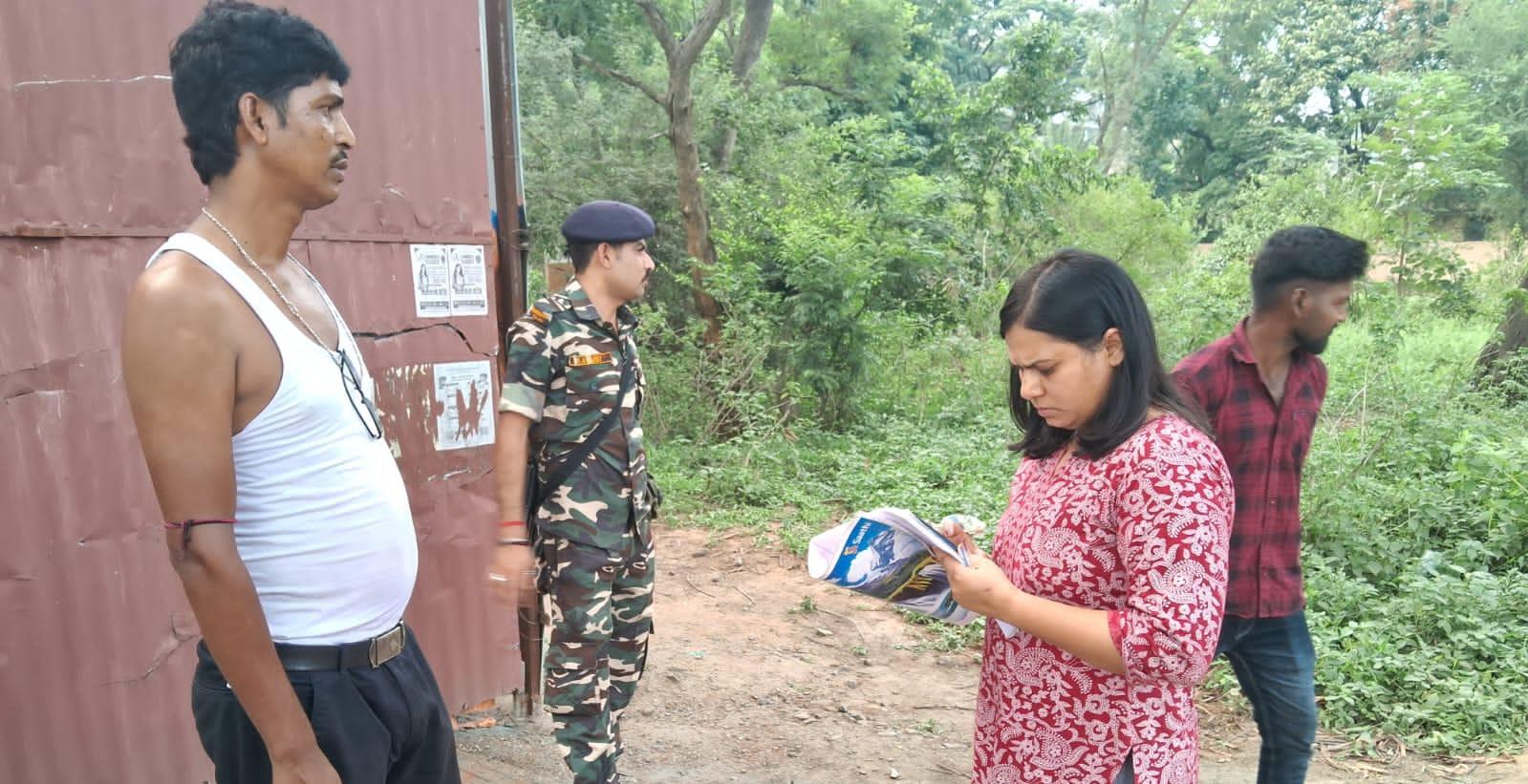6e2781bc-a3d2-4385-8f77-d7035d8643c2_illegal_diesel_petrol_racket_busted_in_bokaro_3.jpeg