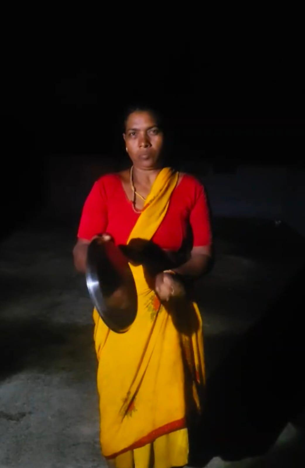 be4a1099-6f11-4642-a133-fb737c501aaa_A_woman_beat_a_plate.Vishvendu_Jaipuriar.jpg