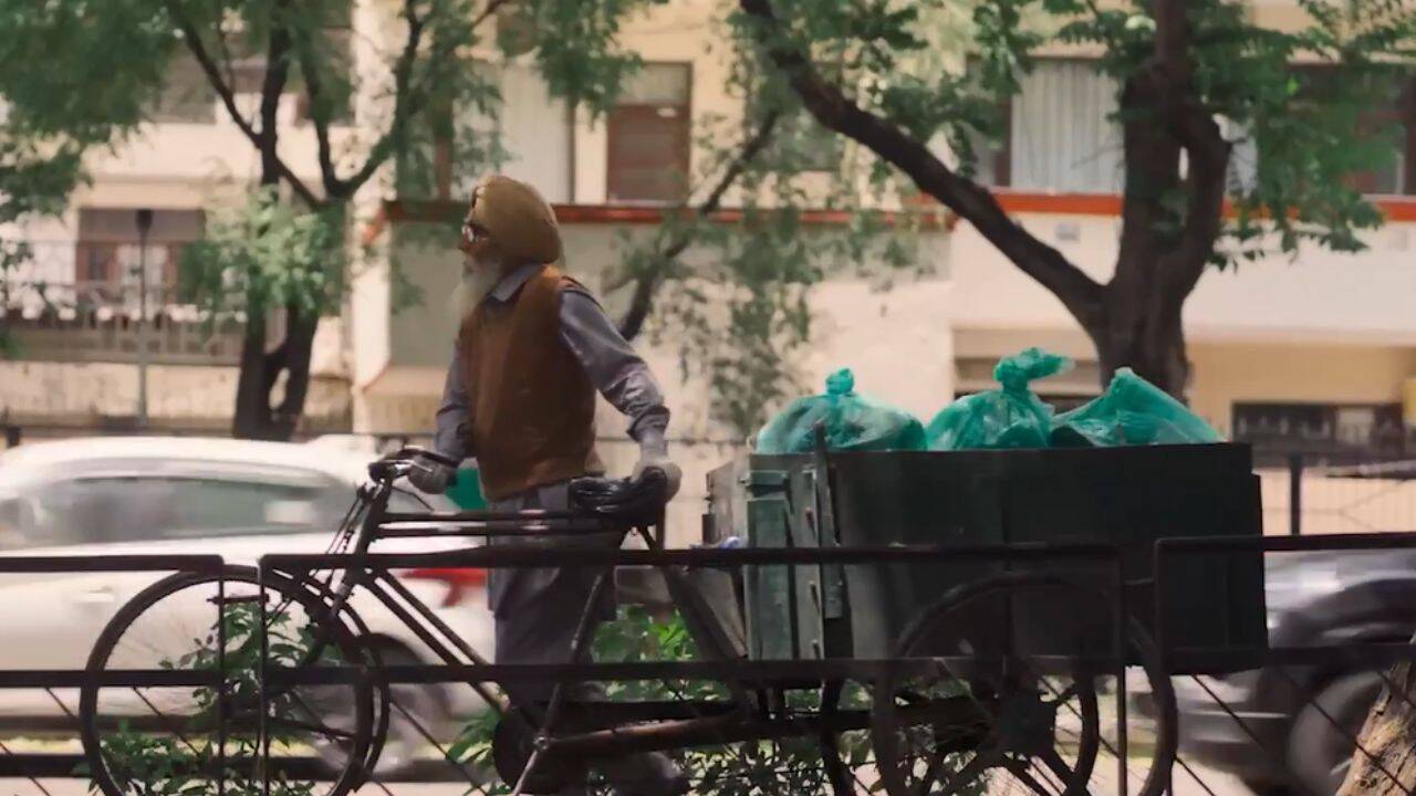 Armed with a simple broom and a cycle cart (rehri), he began daily rounds, collecting garbage, unclogging drains and sweeping public spaces every dawn. Chandigarh's broom warrior