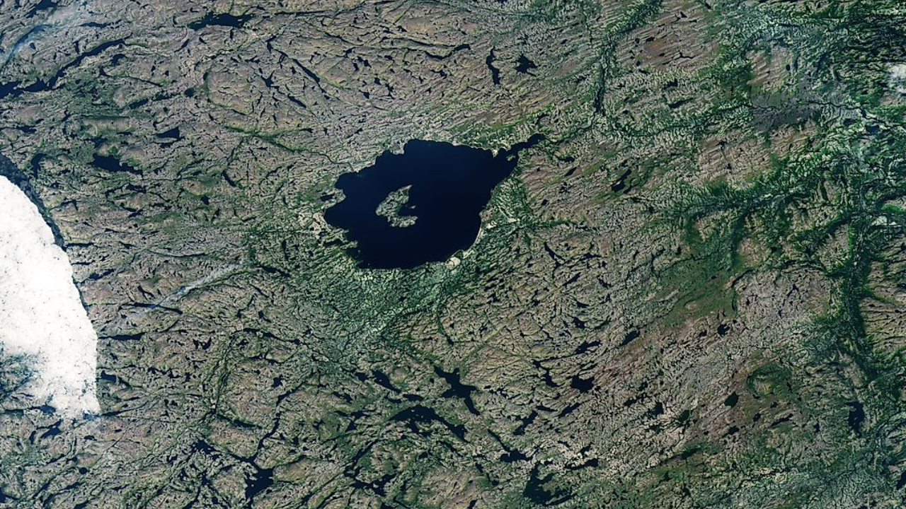 7 lakes created by meteor impacts around the world: From Lake Manicouagan to Clearwater Lakes
