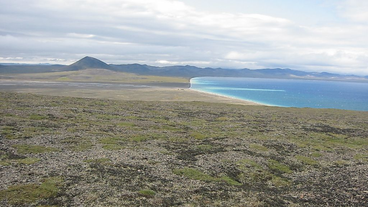 7 lakes created by meteor impacts around the world: From Lake Manicouagan to Clearwater Lakes