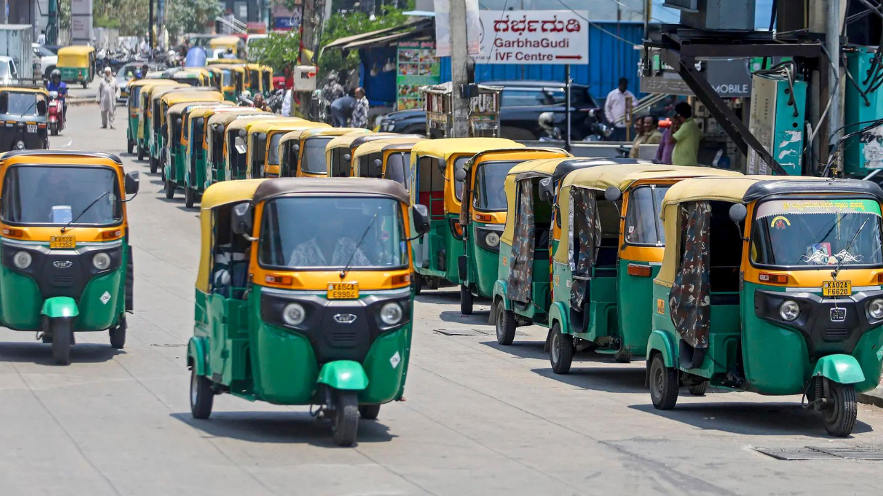 Delhi cabinet clears new EV policy: Only electric autos from 2027, e-two-wheelers from 2028