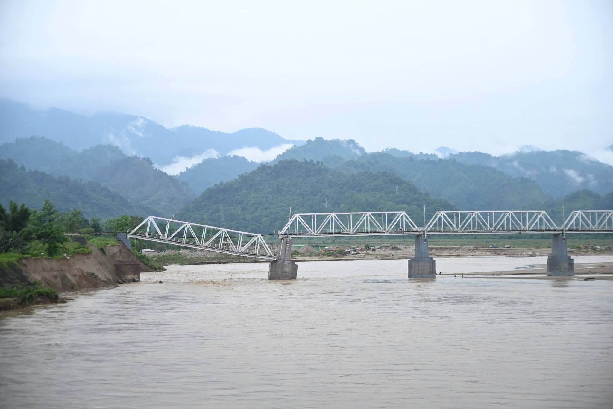 dc9140a8-131a-4ad0-a760-7dad02976857_Rail_Bridge_Simen_River.jpg