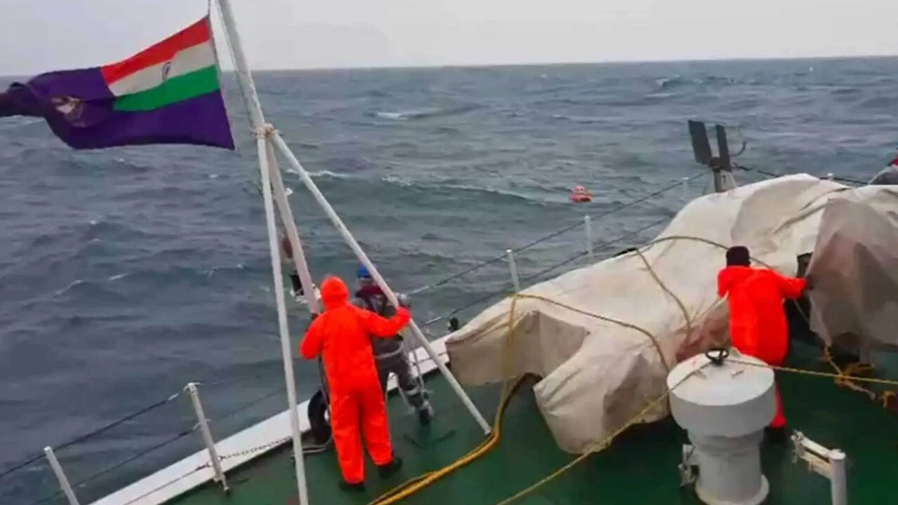 Coast Guard rescues 6 fishermen in overnight operation off Mangaluru coast