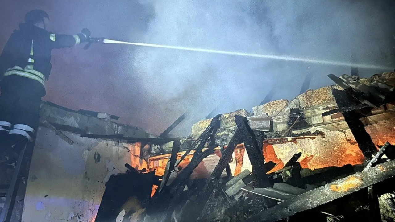 Ukraine strikes Russian satellite communications hub near Moscow again; Russia downs 419 drones