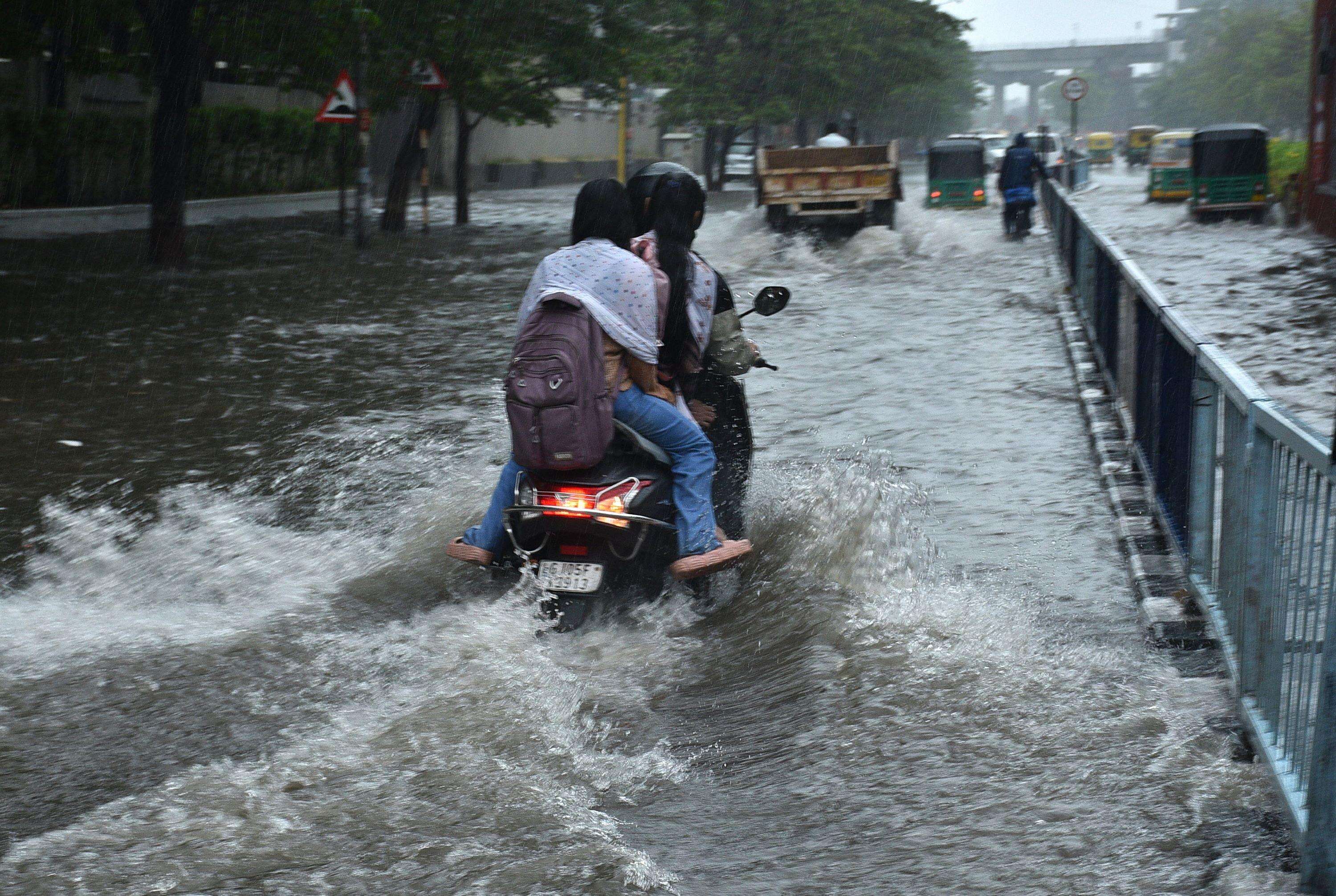 Rain 13-VIP Road-Khatu shyam Temple.JPG