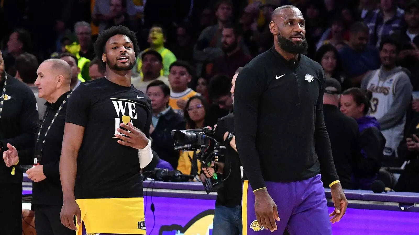 Lebron James and Bronny James in action (Image via Getty Images) Lebron James and Bronny James in action