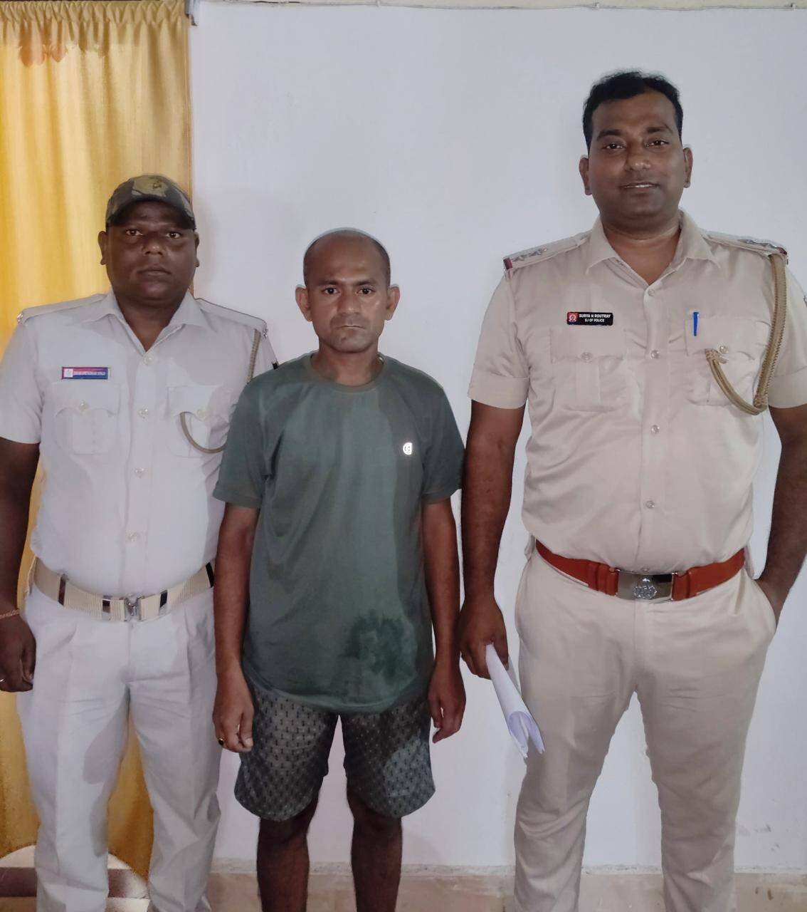 The accused in police custody c3077dcc-be15-4c20-ab78-ff616359faff_1000437234.jpg