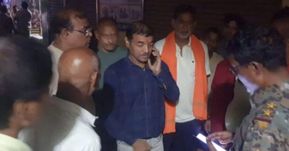 12acdeae-35bd-44a3-a8c3-6cc5d9e993d3_loot_incident_bokaro.jpg