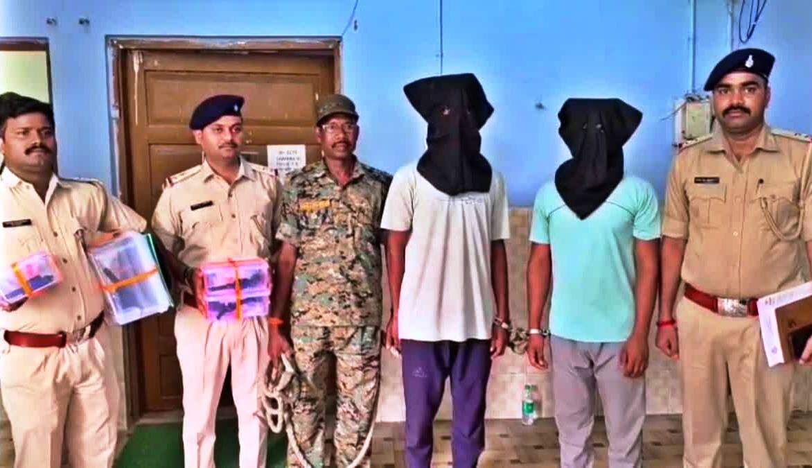 eb7708be-75c6-4ed1-bbd9-c4feda129424_arrested_accused_in_loot_planning.jpg