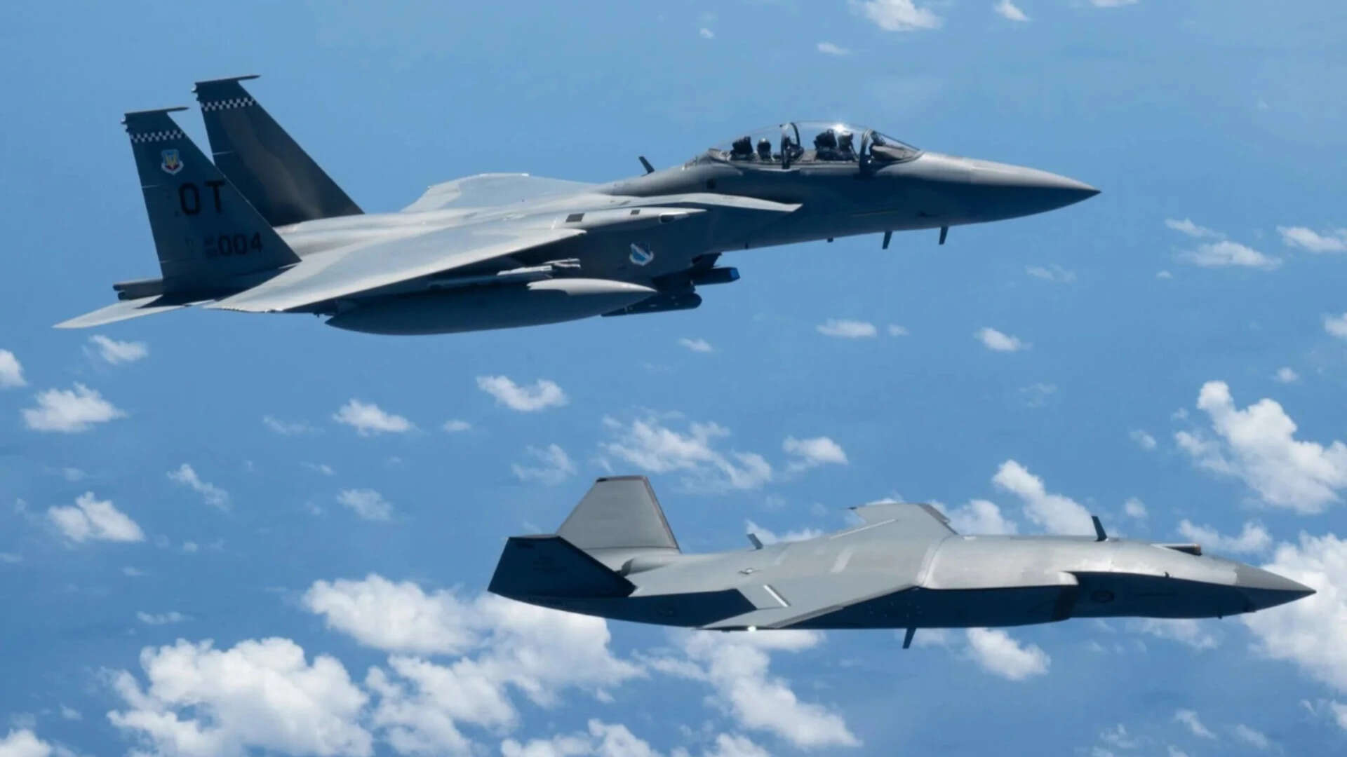 US Air Force Tests Autonomous Combat Drones Alongside Fighter Jets