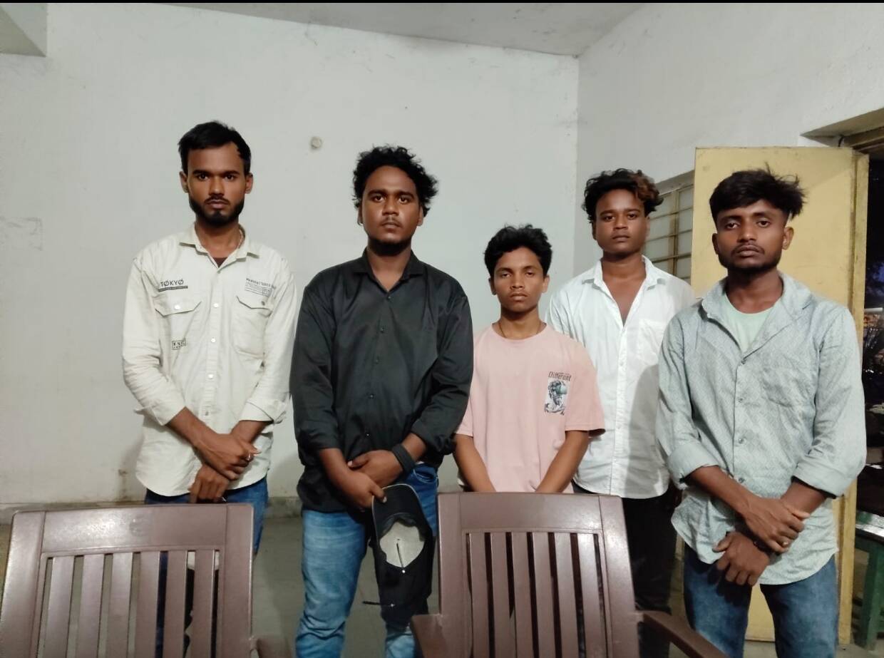 9b1cb509-cc4b-4598-801c-1e78254bf537_Police_caught_those_taking_law_in_hand_and_left_them_on_PR_bond_after_warning.Vishvendu_Jaipuriar.jpg