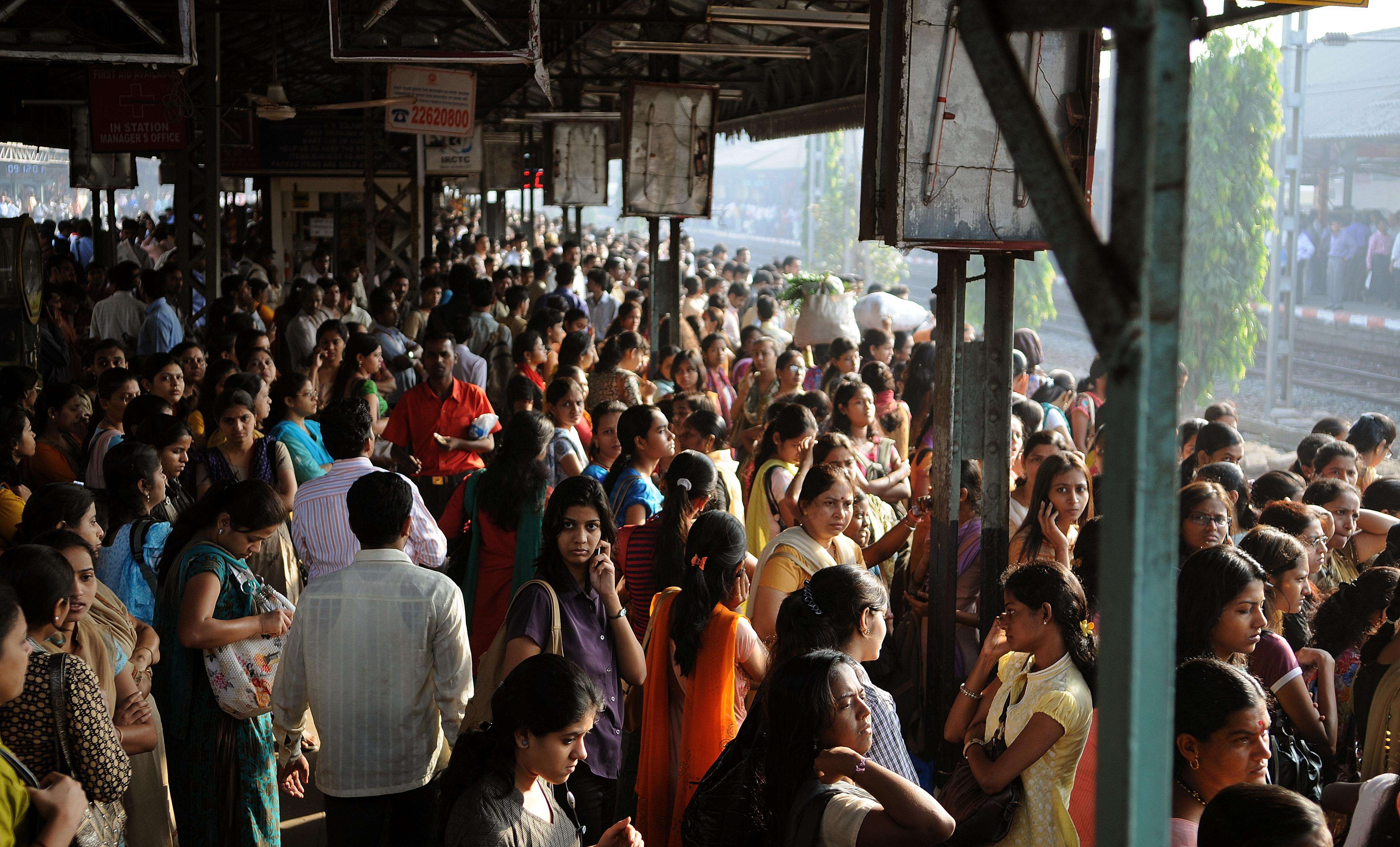 Thane commuters demand expanded rail services to outer suburbs