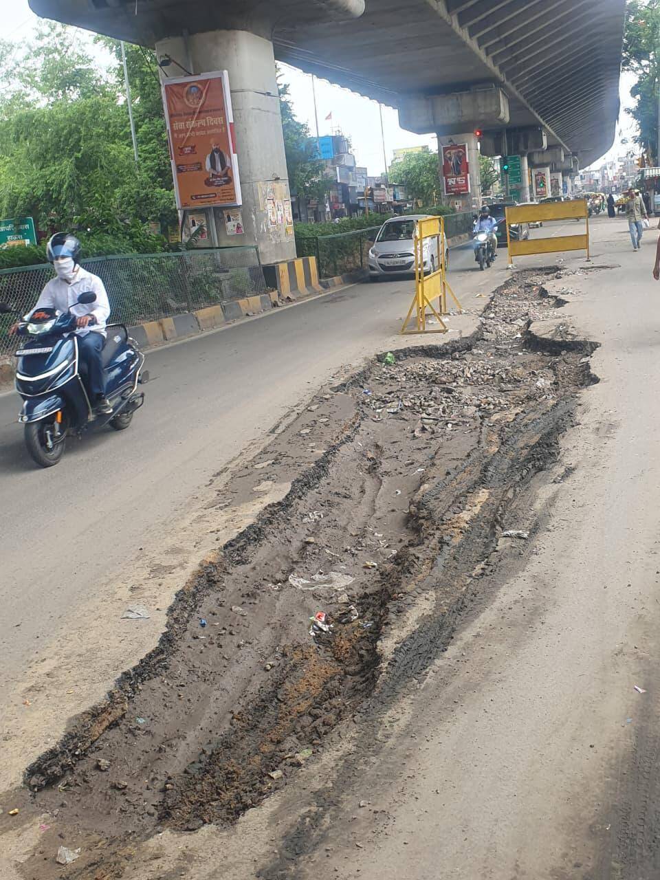 damage road at Soda Road (Sumit meena) (5).jpeg