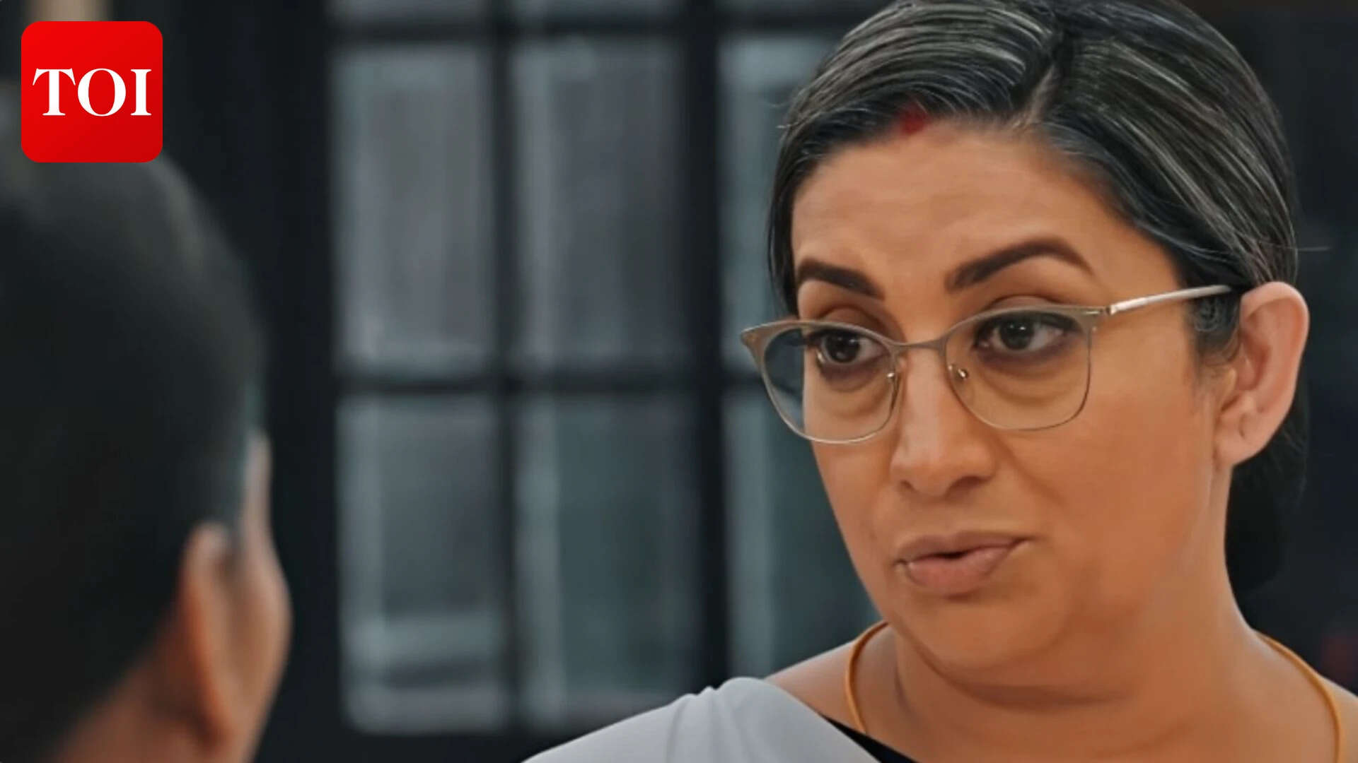 The once-troubled inmate thanks Tulsi for changing her life and showing her compassion.Image credit(YouTube) Arundhati breaks down as Tulsi says goodbye<br>