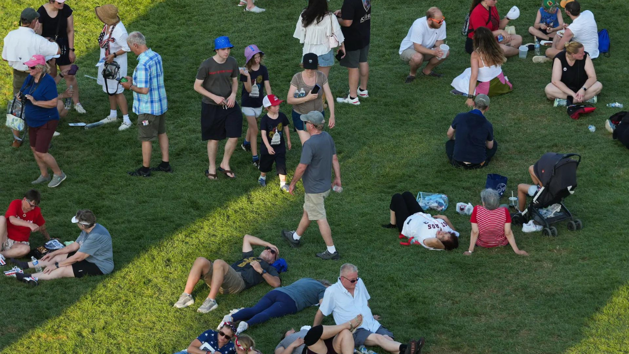 US heat wave pushes power demand, triggers emergency electricity curbs and July 4 event disruptions
