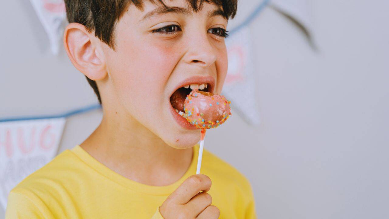 Utilizing Food as a Punishment or Reward-Canva Utilizing Food as a Punishment or Reward