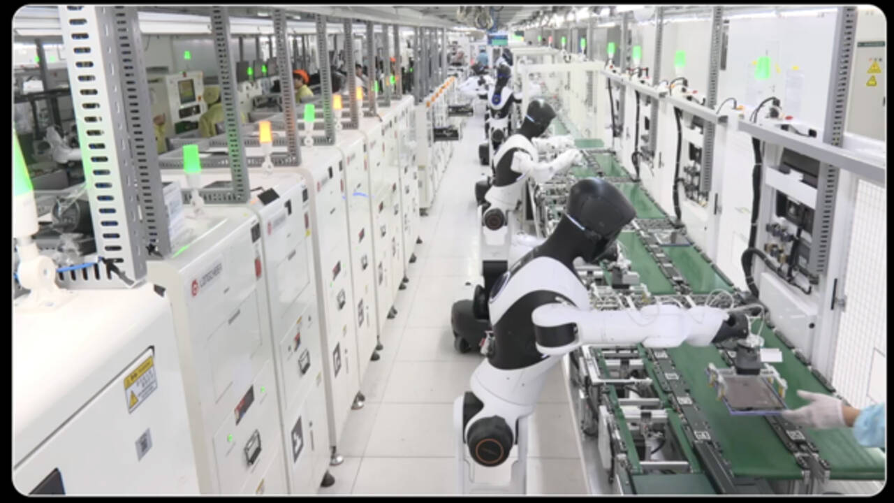 China's Agibot completes world's first livestream of humanoid robots inspecting full production line