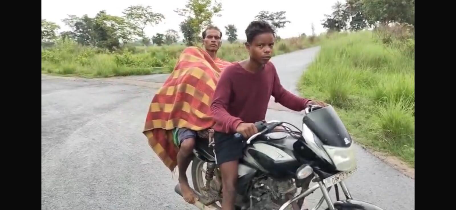 Jamuna Chhatria’s body was transported on a bike 55aacabe-7be1-435a-b21f-a29a5a3e3aed_WhatsApp_Image_2026-07-05_at_17.04.48.jpeg