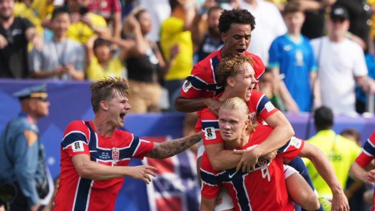 erling-haaland-drops-3-word-reaction-with-casual-selfie-after-beating