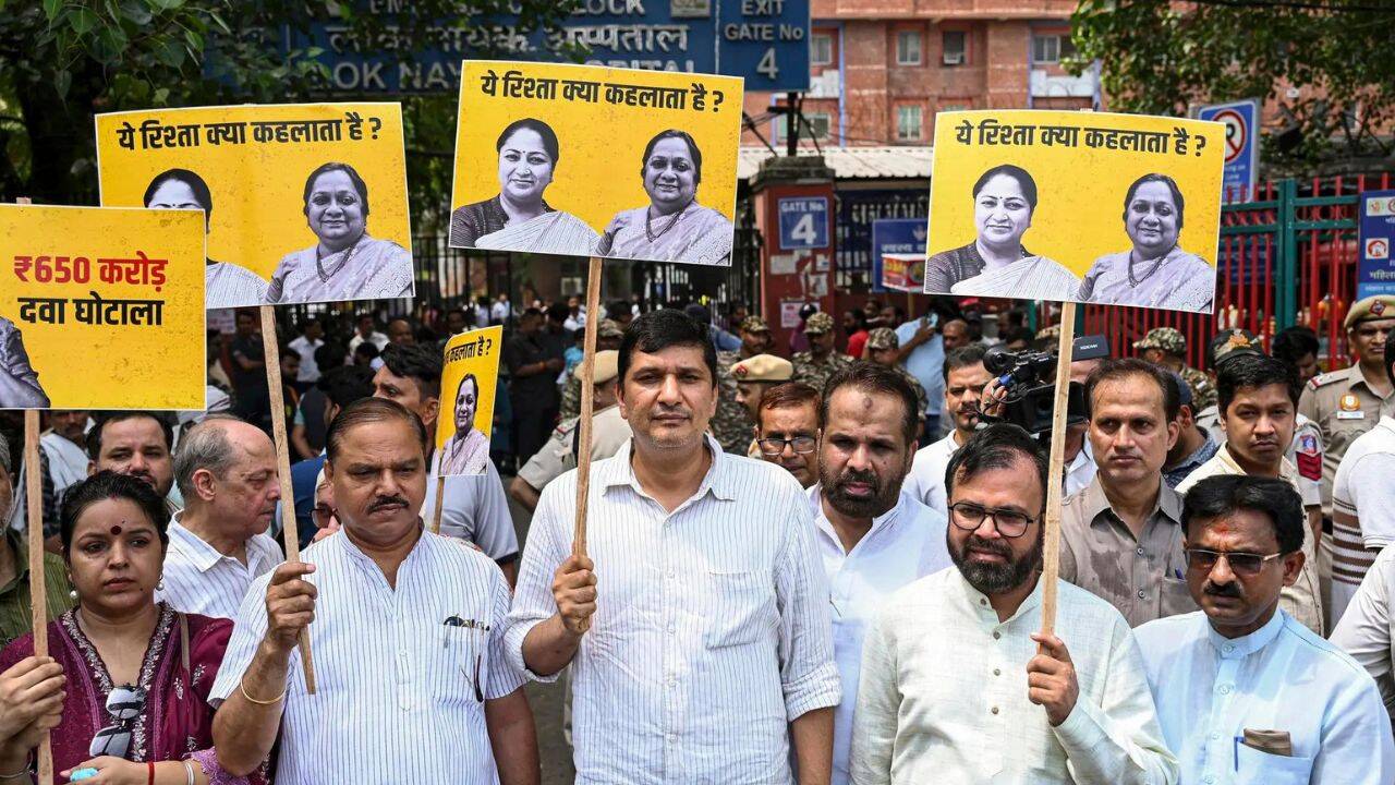 Delhi’s Rs 650 Crore Health Scam: AAP Protests Allege 'Accused Allowed To Flee'