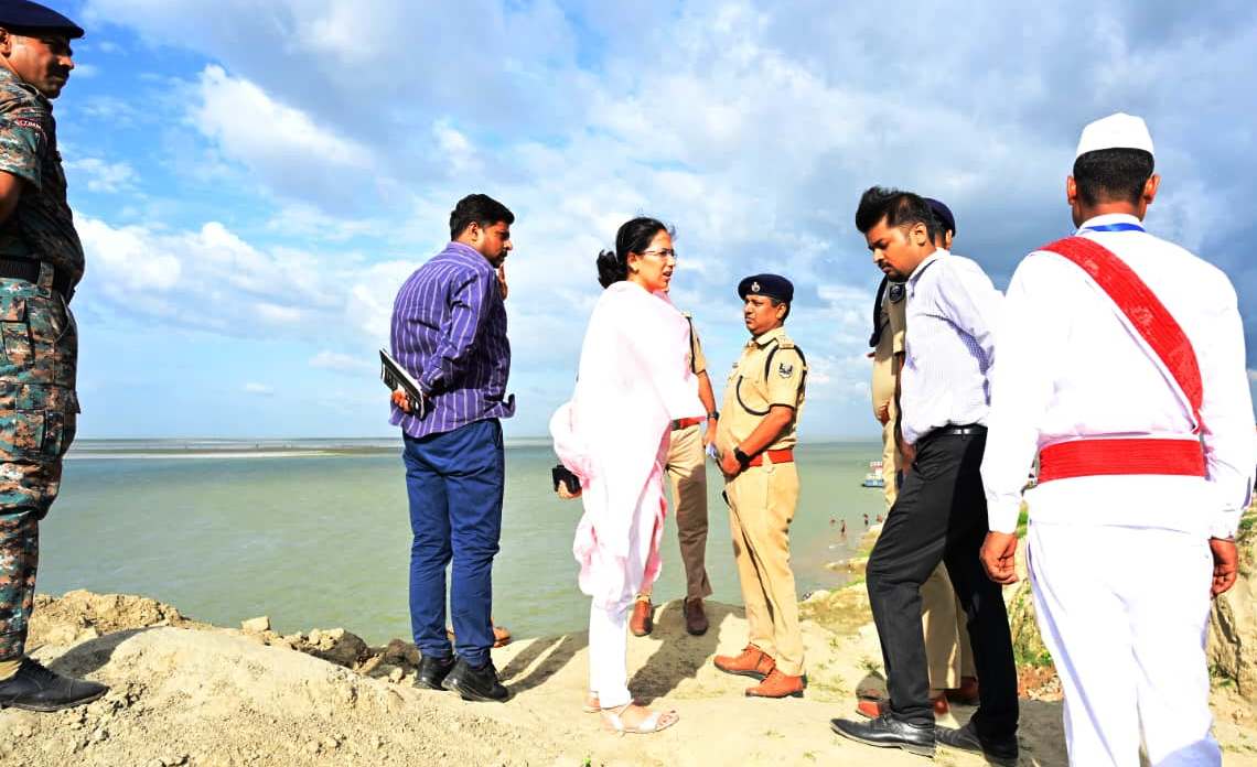 47929d5e-09cf-4473-80f0-d53fe6510f5a_06.07.2026_BGP_PHOTO-3-District_Officials_Makes_Survey_Of_Various_Ganga_River_Ghats_To_Ensure_Peoples_Friendly_Pilgrimage_During_Month_Long_Shrawani_Mela.jpeg