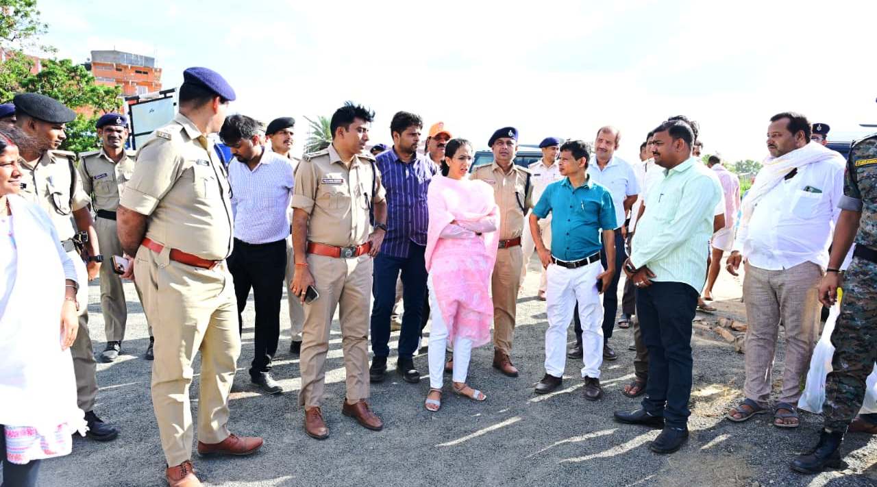 ed837a5c-58e5-4e1b-8033-182e93e52f04_06.07.2026_BGP_PHOTO-2-District_Officials_Makes_Survey_Of_Various_Ganga_River_Ghats_To_Ensure_Peoples_Friendly_Pilgrimage_During_Month_Long_Shrawani_Mela.jpeg