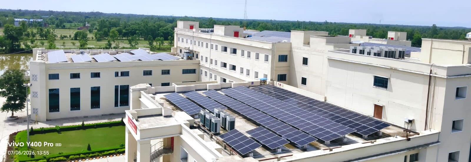 62086b74-b490-4446-9ef6-57675e0b2736_Solar_panels_on_ASMC_building_Image_1.jpg