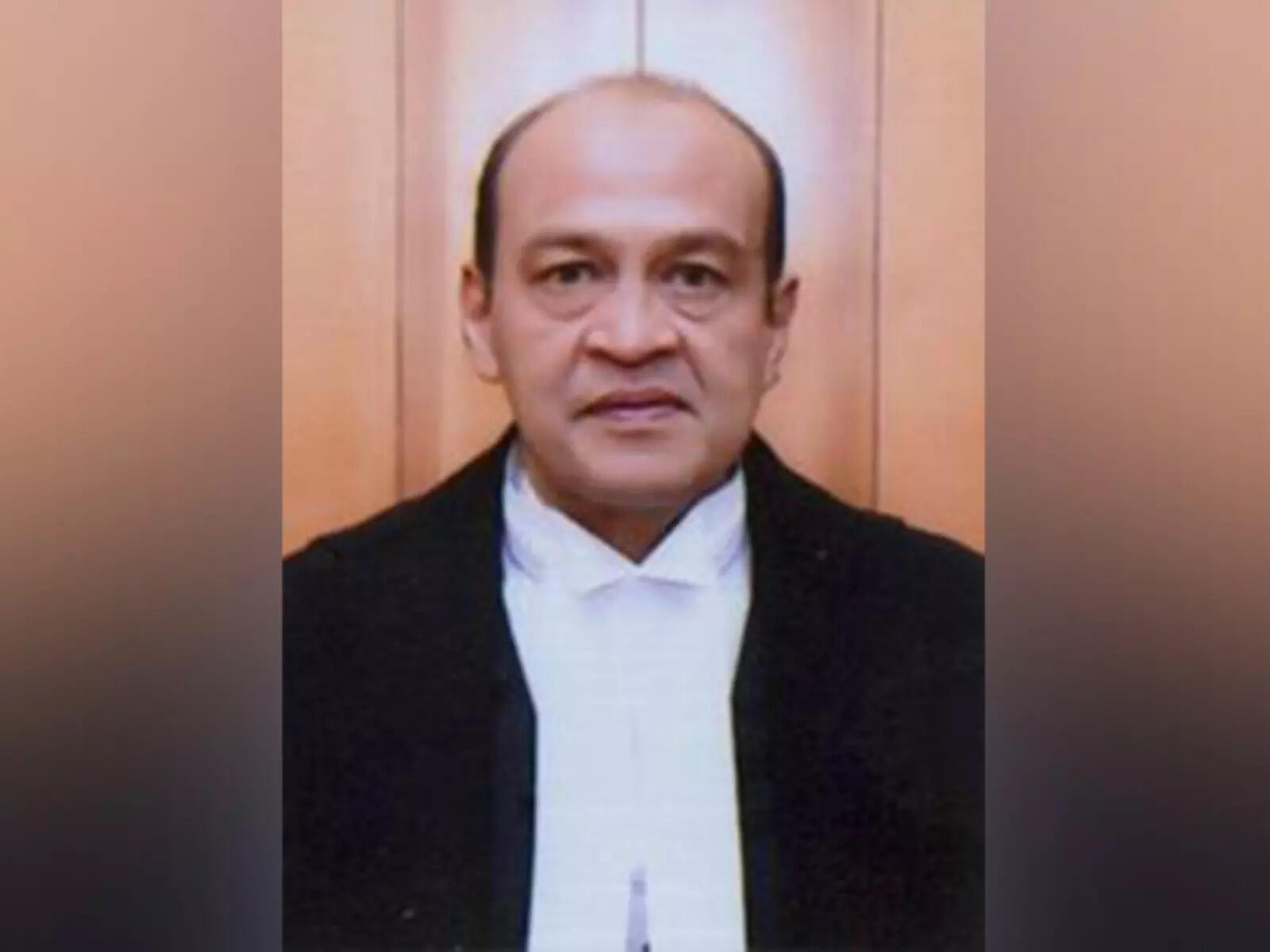 'Resigned judge' can't be impeached, say constitutional experts