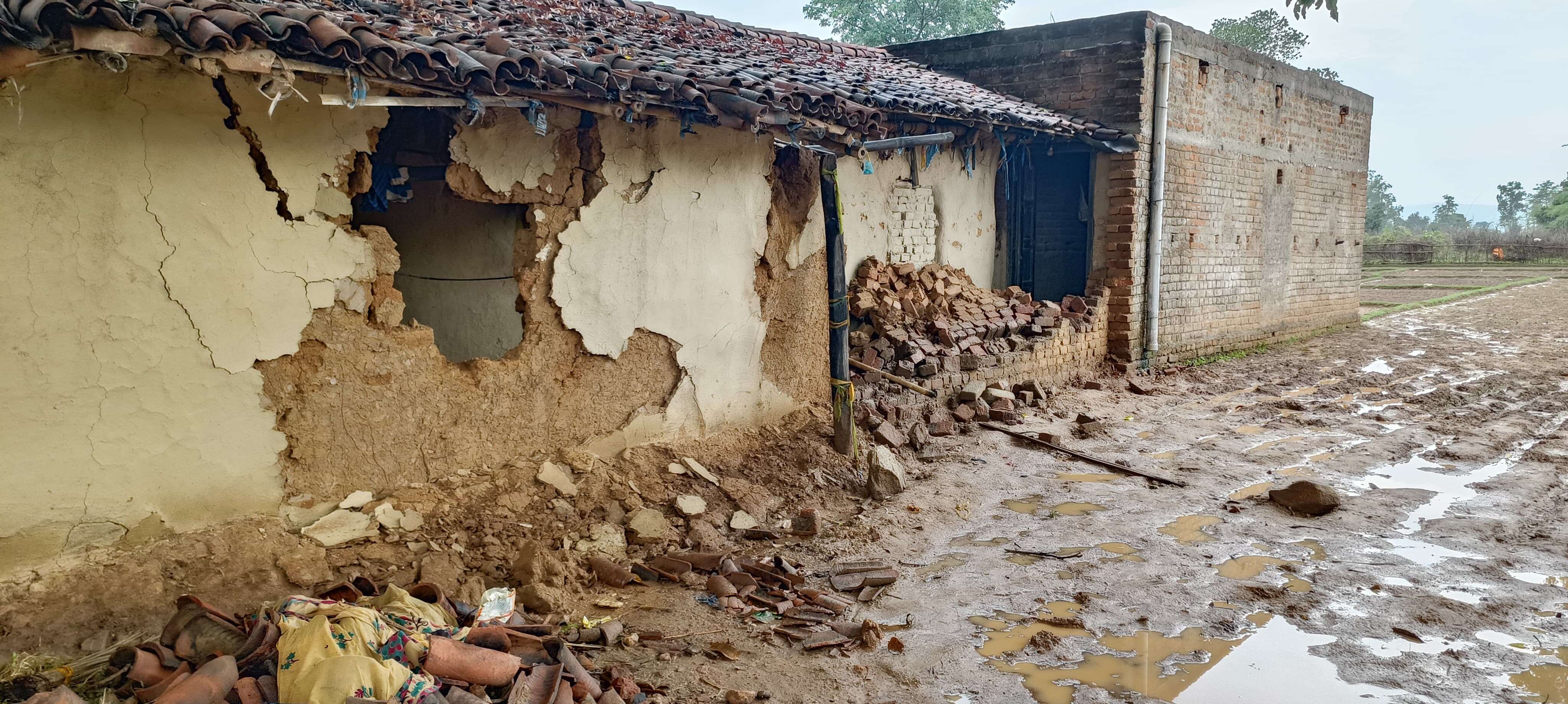Attachment 3bc8e4a6-a826-44a0-ba5e-1a608ffb954d_House_damaged_by_elephants.Vishvendu_Jaipuriar.jpg