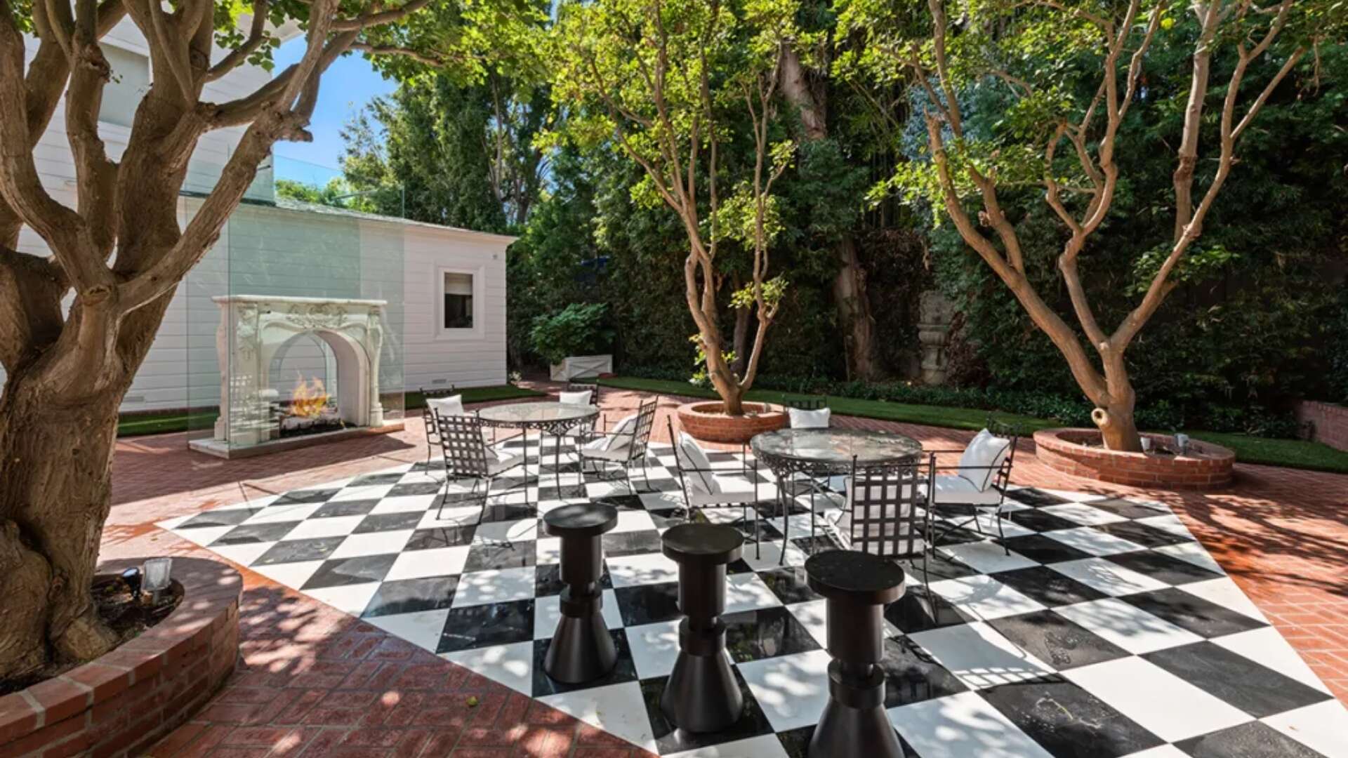 Instagram/ mansion rentals Instagram/ mansion rentals