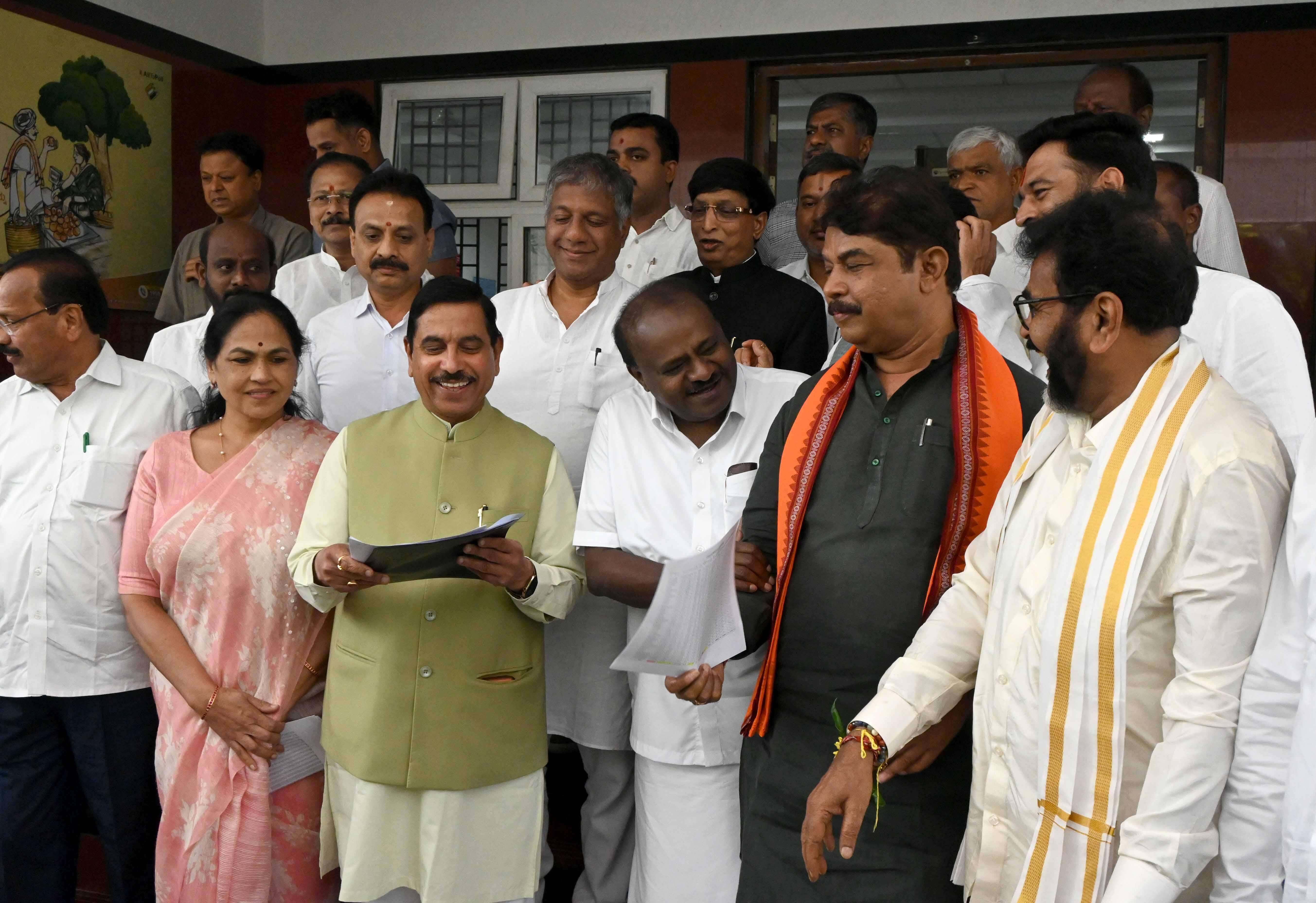 A joint delegation of BJP and JD(S) leaders submits a formal complaint to the State Chief Electoral Officer in Bengaluru on Monday, accusing the Congress-led state government of misusing the SIR process to manipulate electoral rolls. in Karnataka dam_dl_mb7wq8qg.jpg