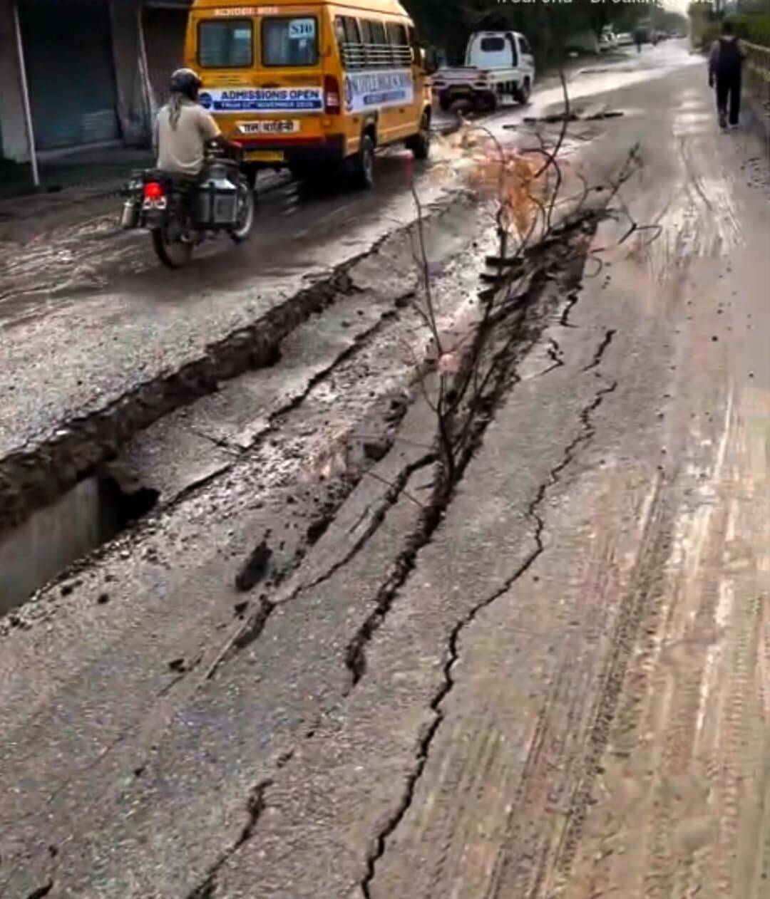 Pothole at Sirsi Road(Arvind Sharma) (1).jpeg