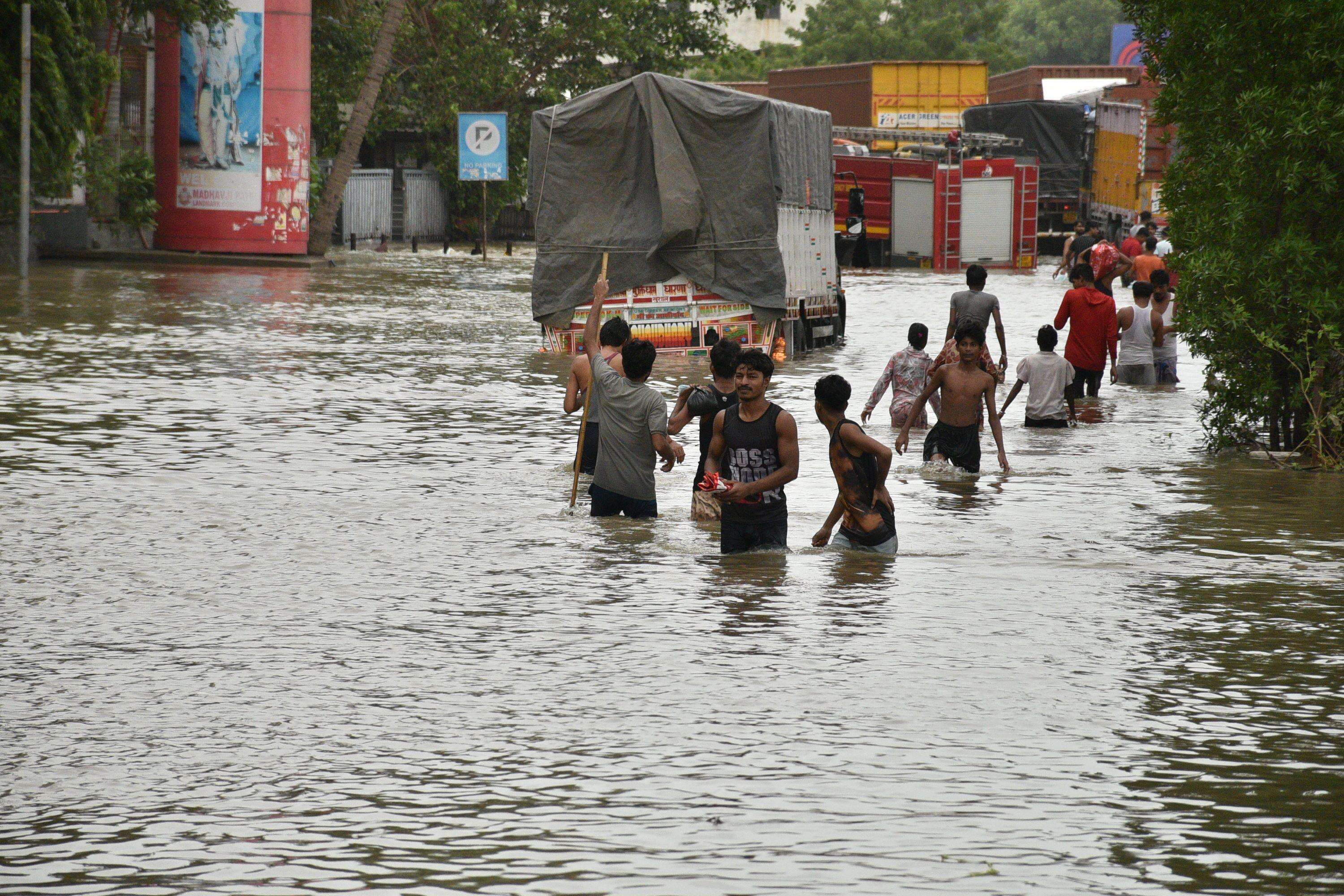 Khadi Overflow-Surat-Bardoli road-Saroli (4).JPG
