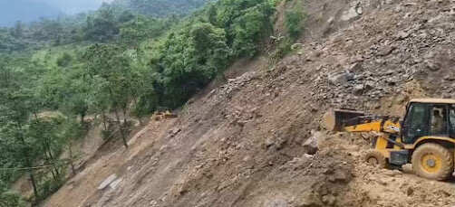Attachment 02e5d8aa-7ccd-4331-9e95-3e63c26647ae_Massive_landslides_blocked_many_roads_in_Mizoram.jpg
