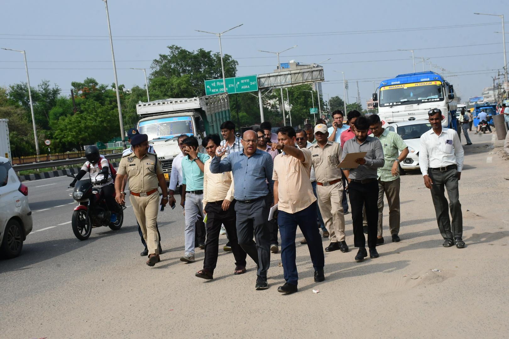 police and NHAI fence crash-prone stretch on Jaipur-Ajmer highway (2).JPG