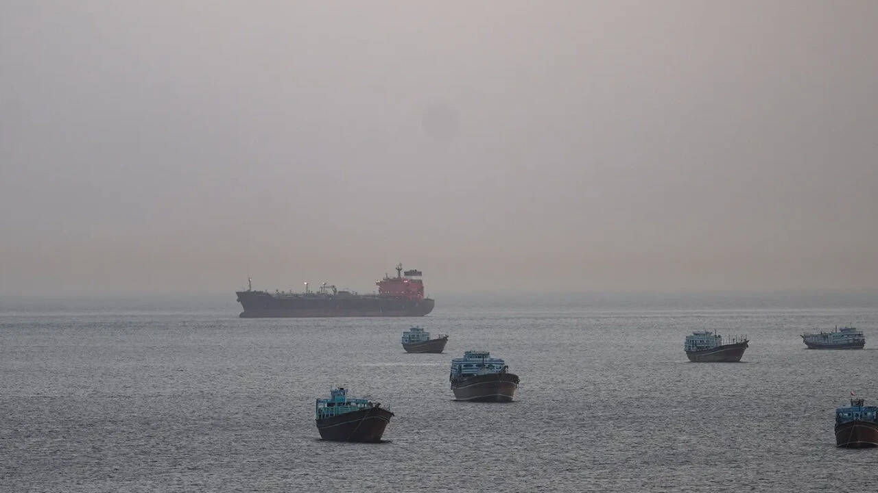 2 India-flagged ships carrying crude crosses Strait of Hormuz