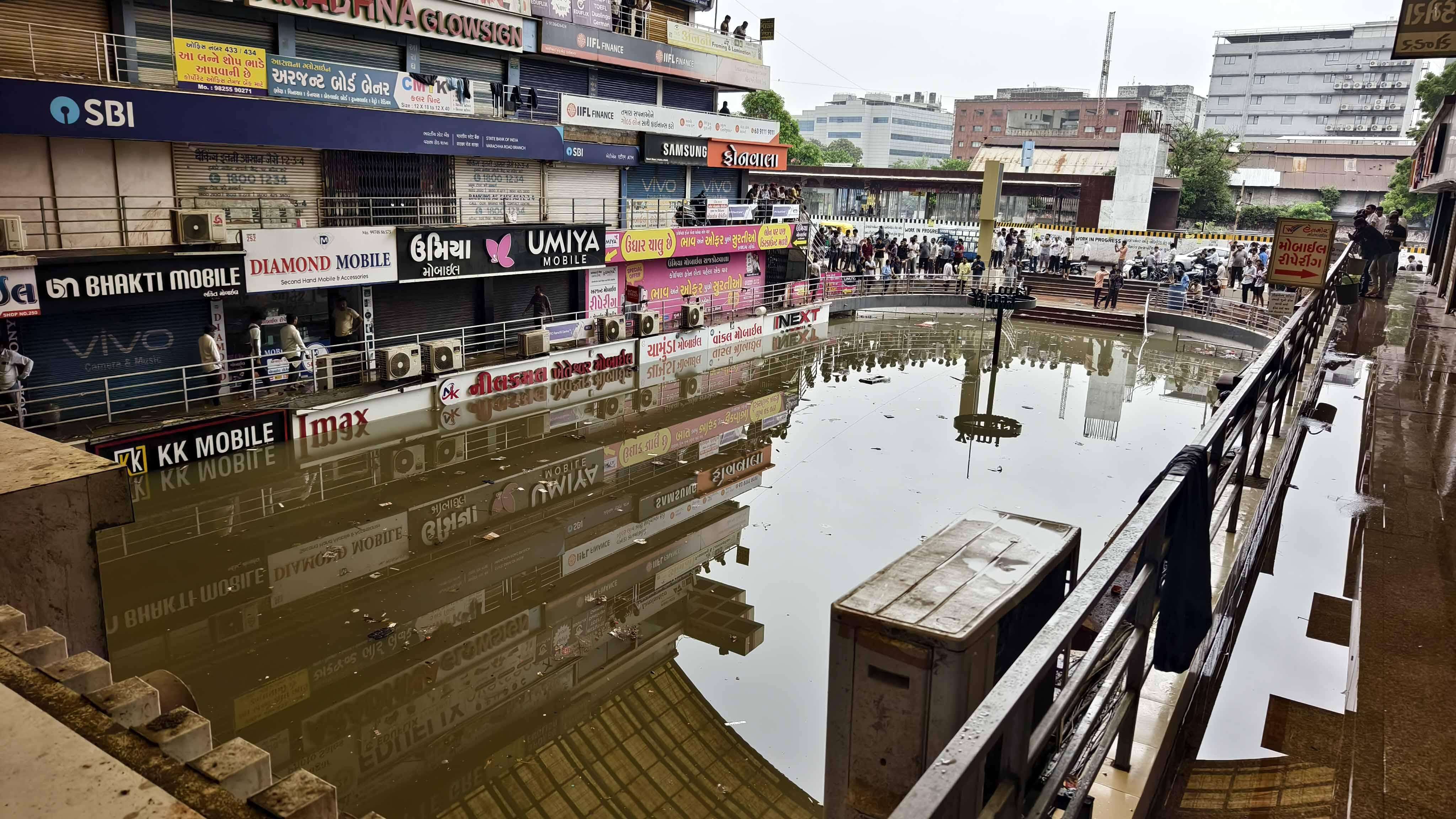 Basement waterlogged Poddar arcade-Varachha.jpg