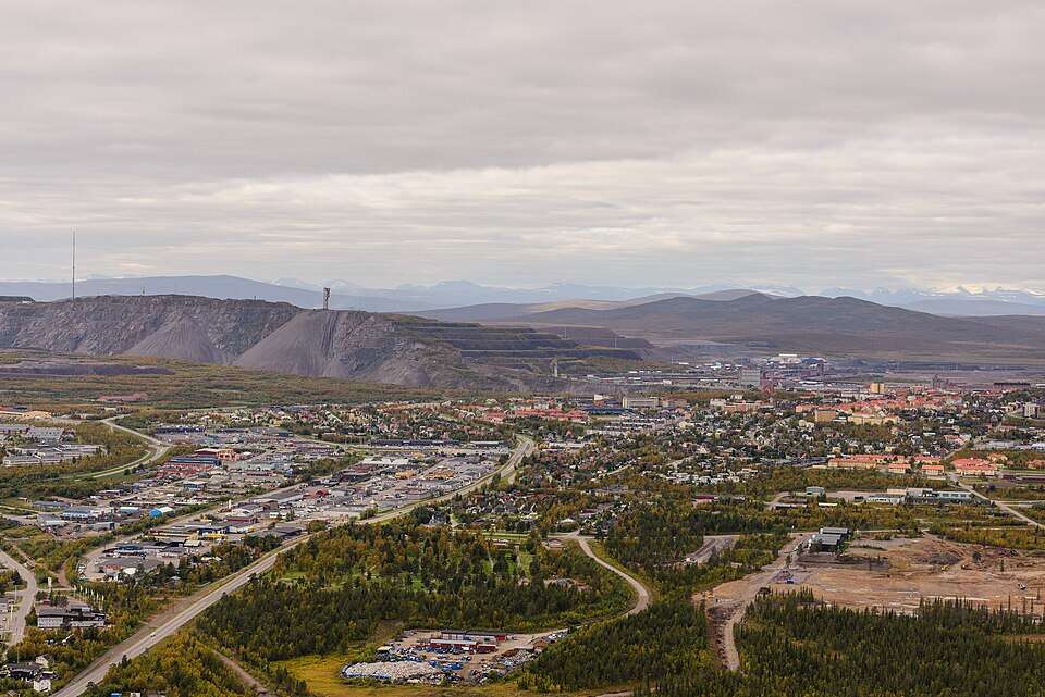 Kiruna_from_Tuolluvaara_September_2017_01