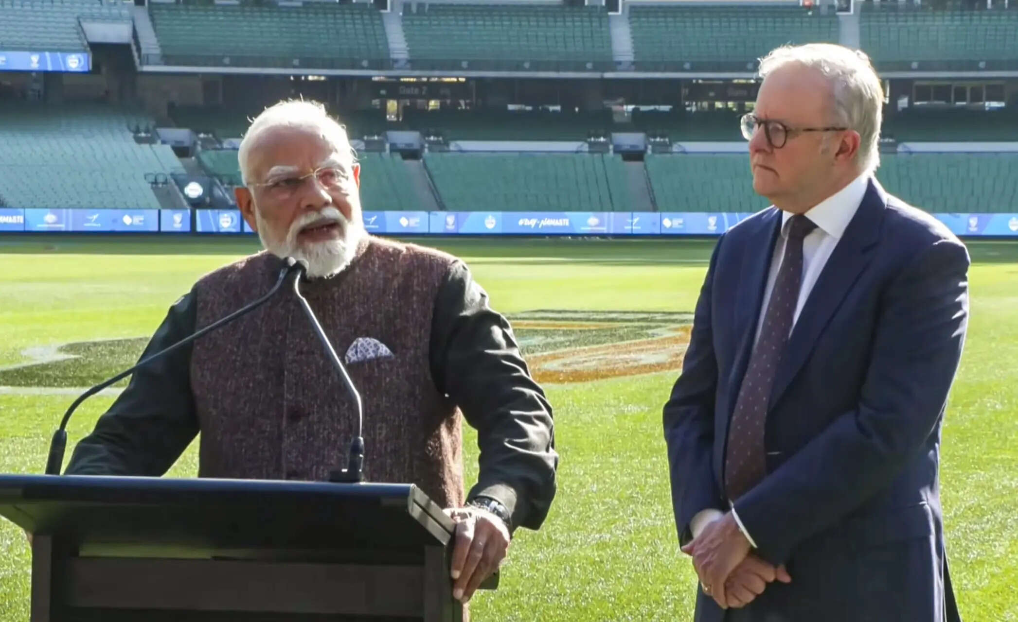 PM praises Australia social ban for U-16s, hinting at similar curbs