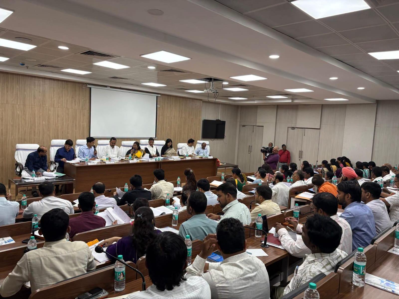 9e8ca0c0-e28a-4c92-aefe-d65bf07e3d13_RMC_Board_Meeting.jpeg