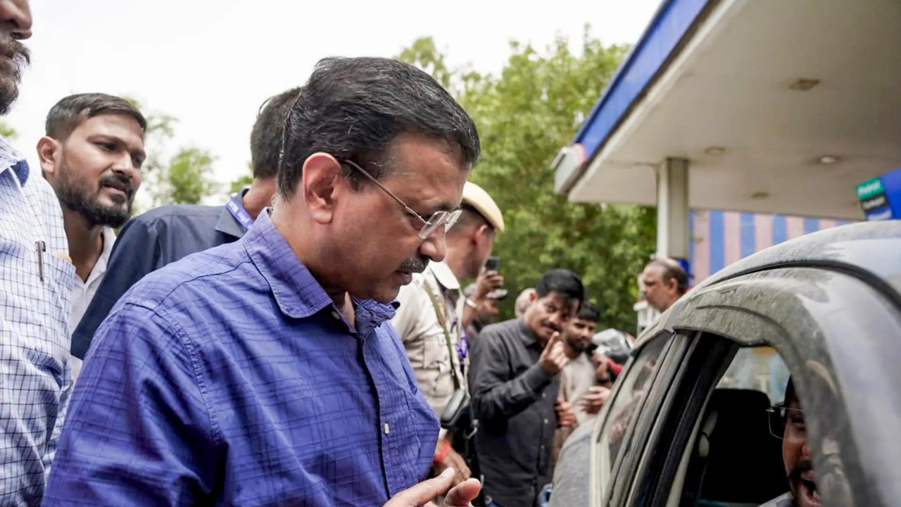 Kejriwal visits Delhi petrol pump, service station to hear consumers’ E20 fuel concerns