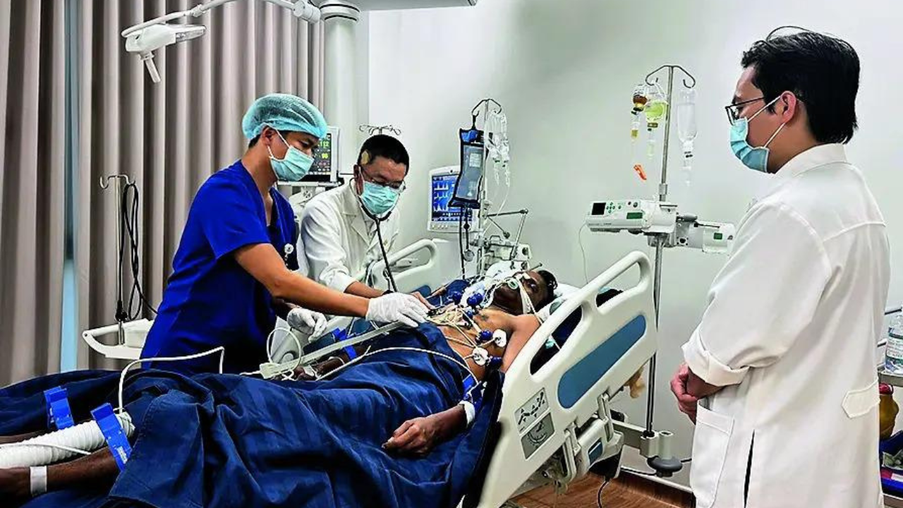 Vietnam Boat Capsize: Indian Tourists' Holiday Ends in Tragedy, Multiple Dead