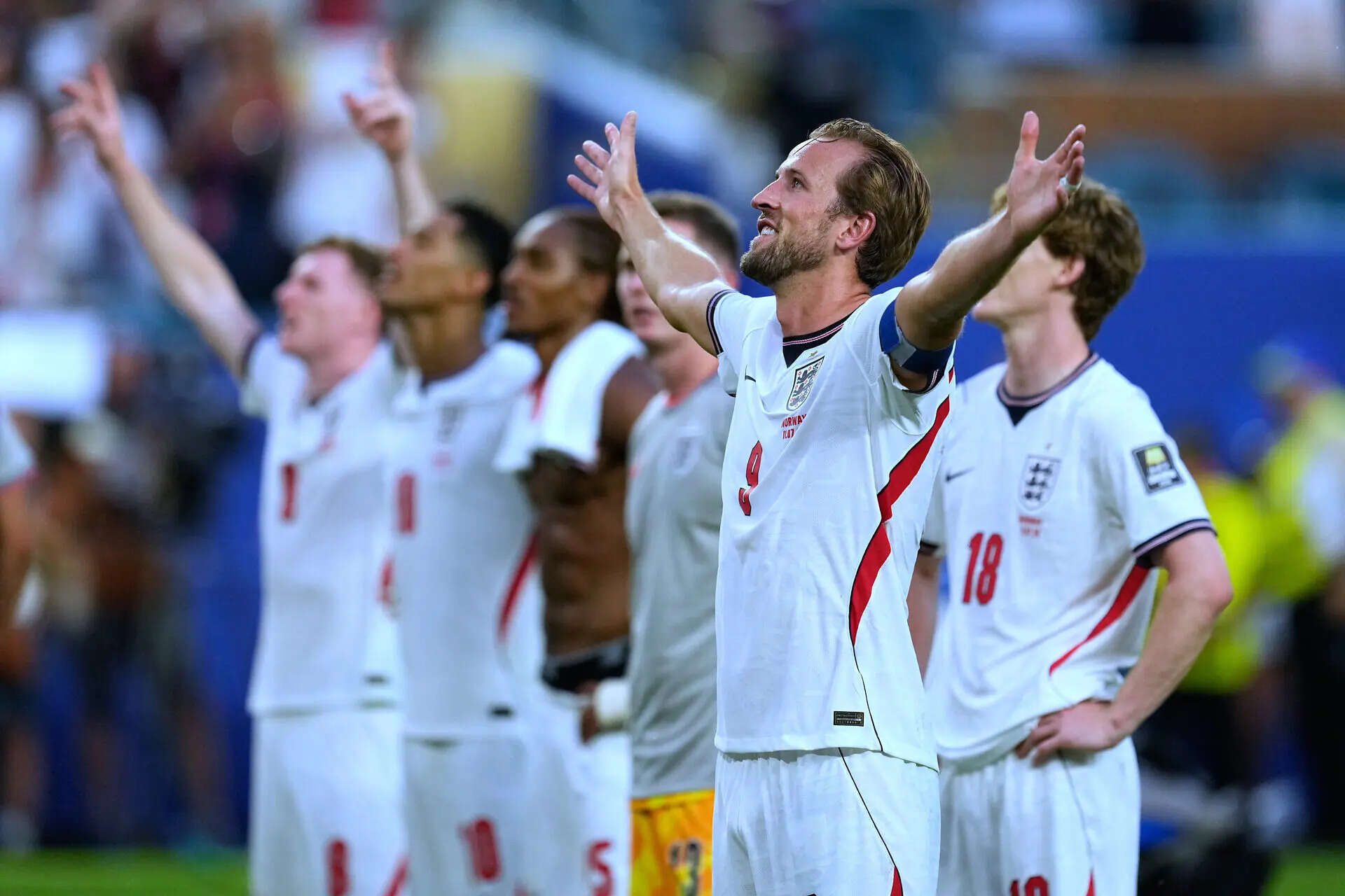 England's Harry Kane (9) and other England players celebrate at the end of the World Cup quarterfinal soccer match between Norway and England in Miami Gardens, Fla., Saturday, July 11, 2026. (AP Photo/George Walker IV) England Norway WCup Soccer