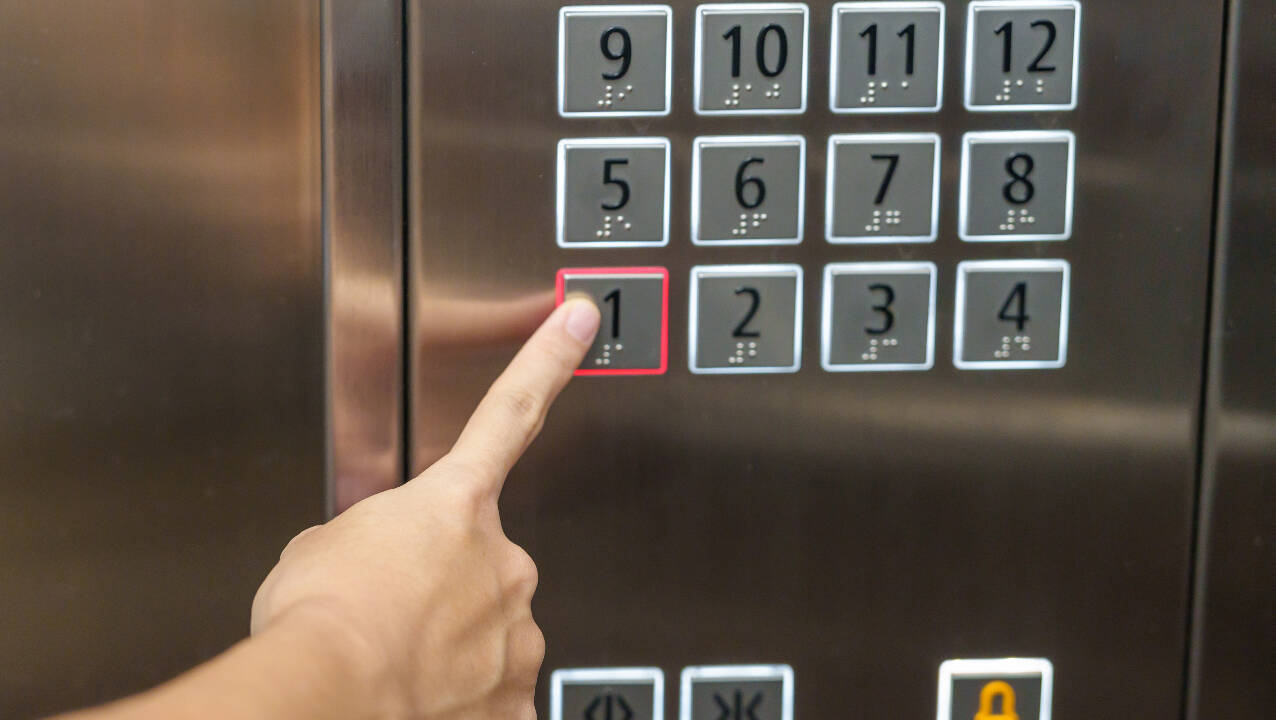2 (3207)