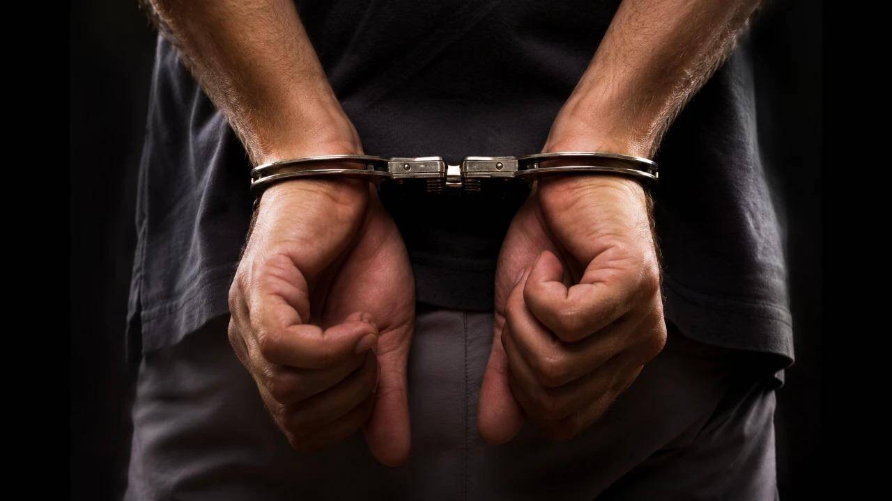J&K: 3 publishers held for books in school libraries praising separatists